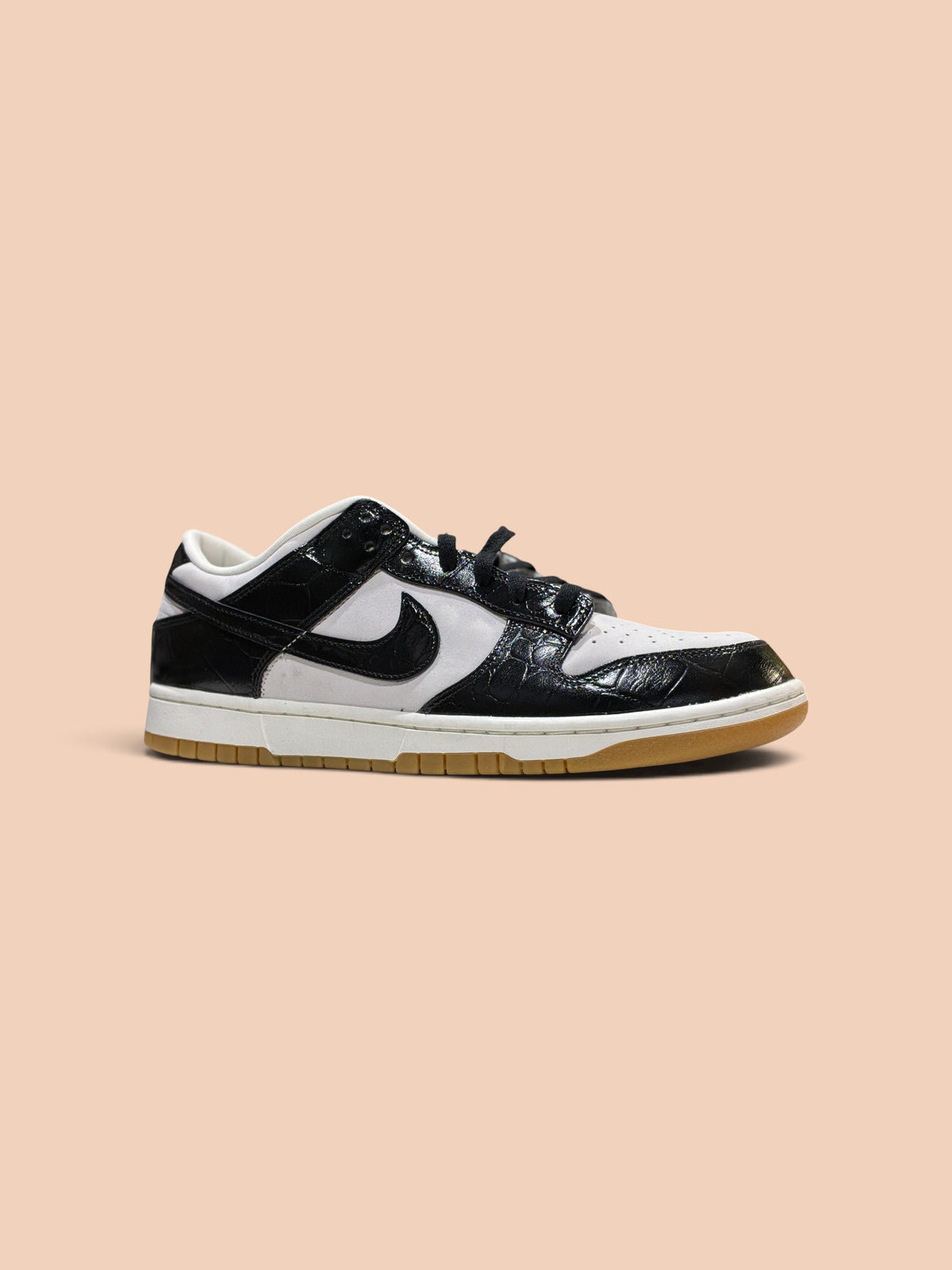 Nike Women's Dunk Low LX