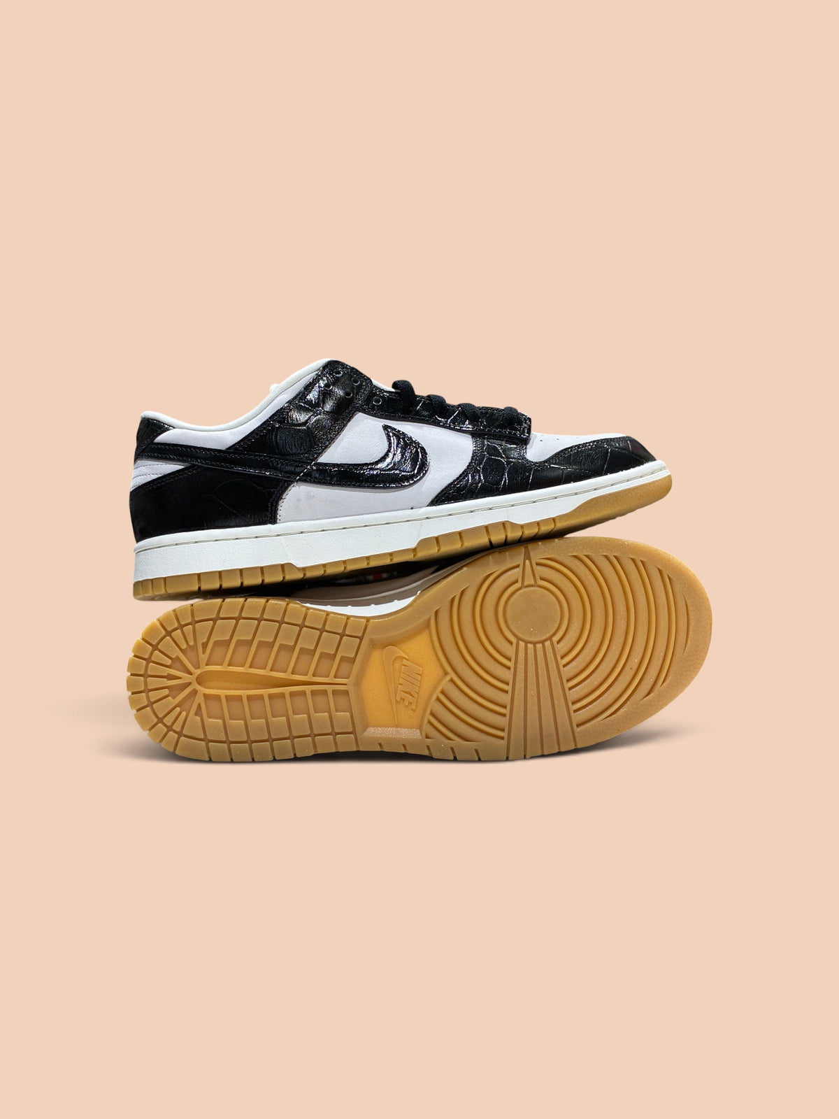 Nike Women's Dunk Low LX